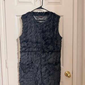 Black Sleeveless Textured Vest